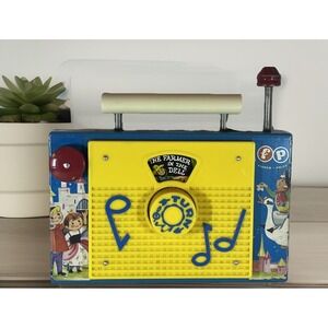 Fisher Price TV - Radio Wind Up The Farmer in the Dell‎ Vintage Toy